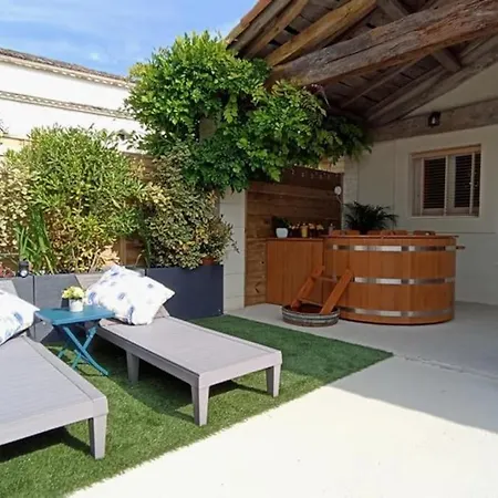 Holiday home La Maison D'isabel *