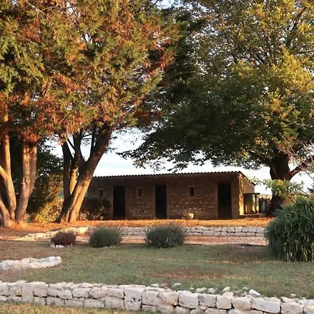 La Maison D'isabel Holiday home *