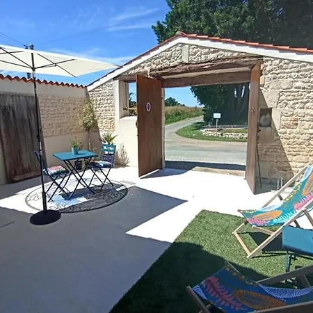 La Maison D'isabel Holiday home Saint-Romain-de-Benet